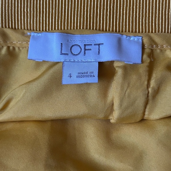 LOFT Mustard Yellow Layered Cutout Stretch Waistband Skirt Size 4 - Picture 8 of 9